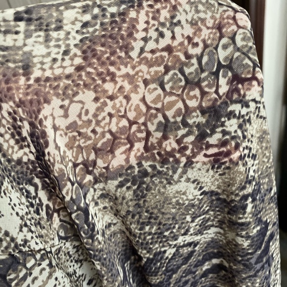Snake Skin Print Shawl - Picture 5 of 5